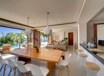 Villa Malimbu Cliff, Living and Dining Room